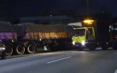 Caminhoneiros iniciam greve para que Senado vote proposta que fiscaliza o frete rodoviário